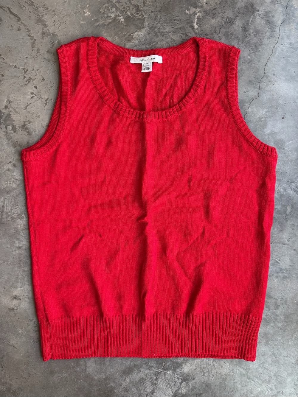 ST JOHN Excellent Condition Wool Blend Knit Top Size Medium